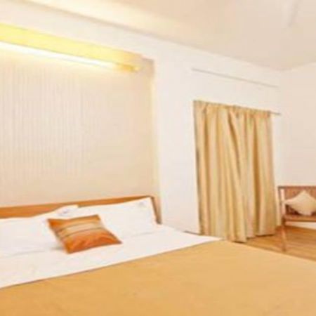 Hotel Holiday Home Bangalore Exterior photo