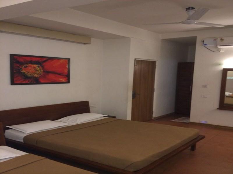 Hotel Holiday Home Bangalore Exterior photo