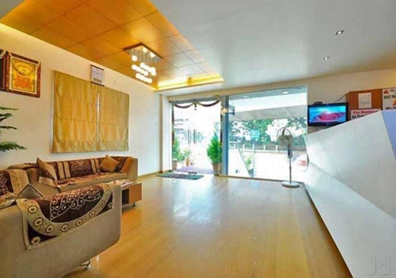 Hotel Holiday Home Bangalore Exterior photo