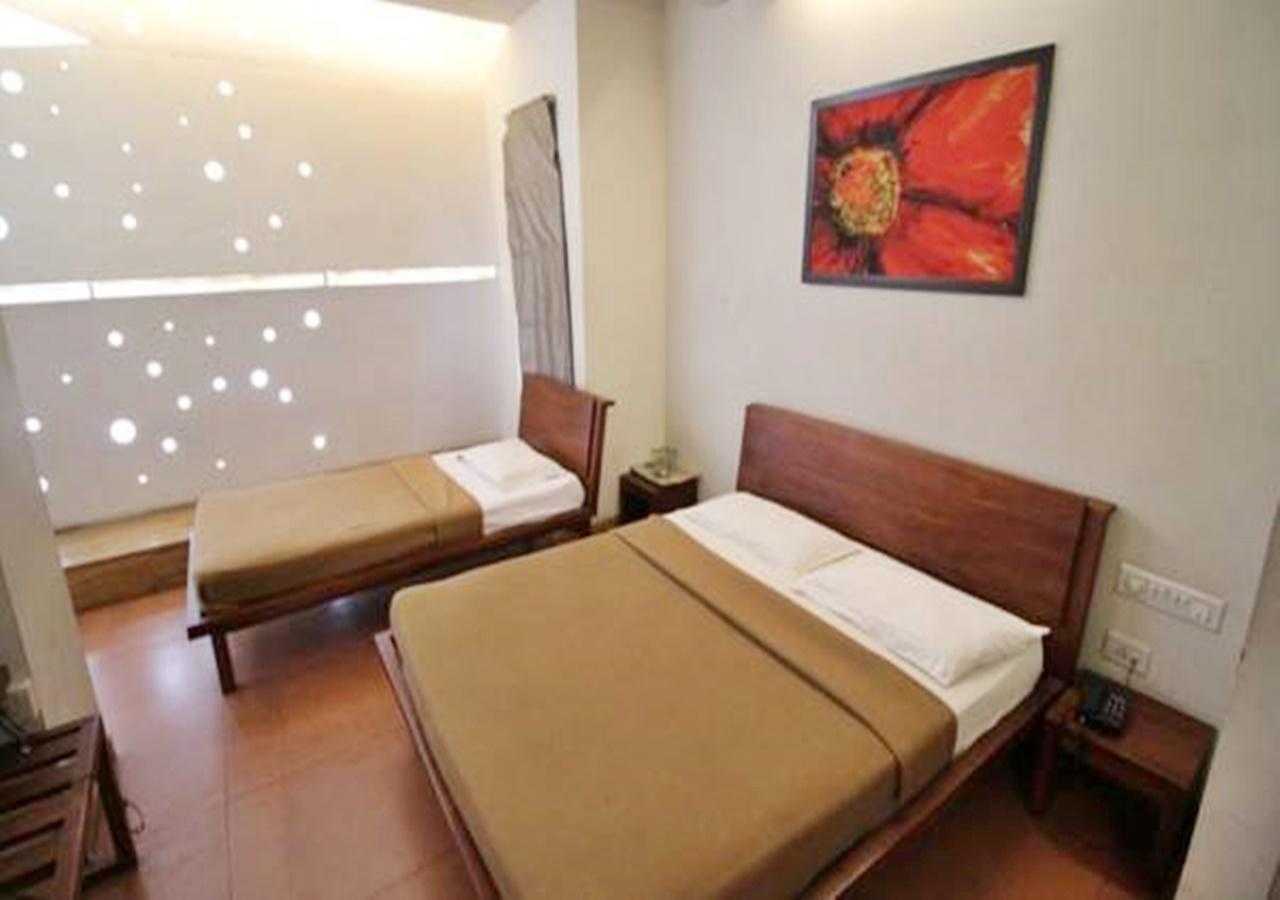 Hotel Holiday Home Bangalore Exterior photo